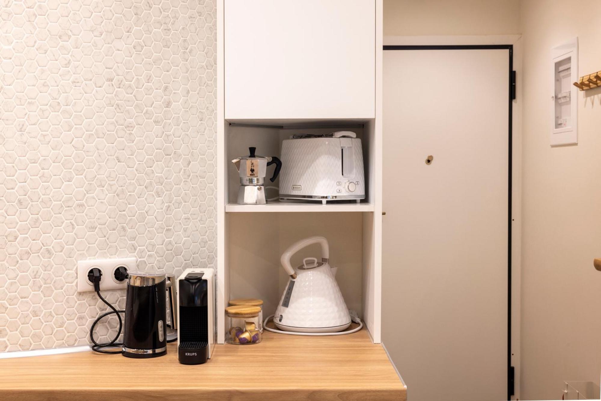 Studio Flat 21 At Evangelismos Metro Stn アテネ エクステリア 写真
